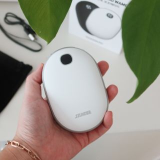 썬더월드 [썬더] 스마트 핸드워머 충전식 손난로 보조배터리 10000mAh — 5점을 준 리뷰어가 2024년 12월 올린 사용 사진