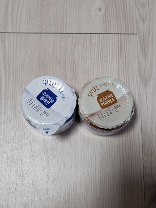 매일바이오 그릭요거트 오리지널 플레인 4개, 로스터리 커피믹스 4개 — 3.5점을 준 리뷰어가 2021년 12월 올린 사용 사진