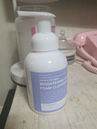 약손명가코스메틱 에오스보떼 브라이트닝 버블 폼 클렌징 300ml — 5점을 준 리뷰어가 2021년 12월 올린 사용 사진