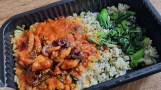 직탁 식단관리 3종 도시락(꼬막 듬뿍 곤드레비빔밥, 알리오올리오 불고기오믈렛, 매콤쭈꾸미 시래기유채밥) — 5점을 준 리뷰어가 2022년 7월 올린 사용 사진
