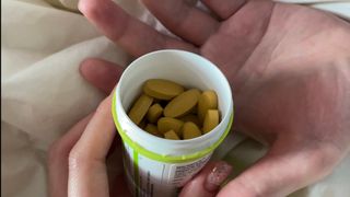 Swisse 스위스 고함량 밀크씨슬 35,000mg 60정 — 5점을 준 리뷰어가 2021년 11월 올린 사용 사진