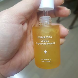 체르엠 스템앤셀 비타민 브라이트닝 에센스 30ml 1개 — 5점을 준 리뷰어가 2021년 12월 올린 사용 사진