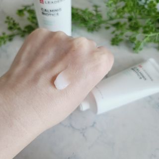 리더스코스메틱 리더스 카밍 바이오틱스 #1등 진정 기획세트 [에센스 워터150ml + 크림 마스크80ml] — 5점을 준 리뷰어가 2022년 8월 올린 사용 사진