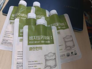 클린24시간  클린한끼 쉐이크 1세트 (5개) — 5점을 준 리뷰어가 2022년 10월 올린 사용 사진