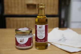 [딜리셔스코드] 타르투피 알레산드로 로시 트러플 소금 100g +트러플 오일 100ml set — 5점을 준 리뷰어가 2022년 4월 올린 사용 사진