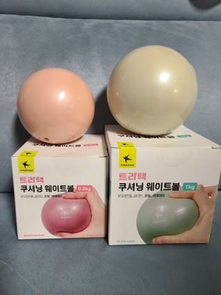 트라택 쿠셔닝 웨이트볼 0.5kg + 1kg SET — 4.5점을 준 리뷰어가 2022년 6월 올린 사용 사진