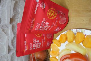 레드닥터 완숙토마토 + 통째로 동결건조한 대추방울토마토 — 4.5점을 준 리뷰어가 2022년 12월 올린 사용 사진