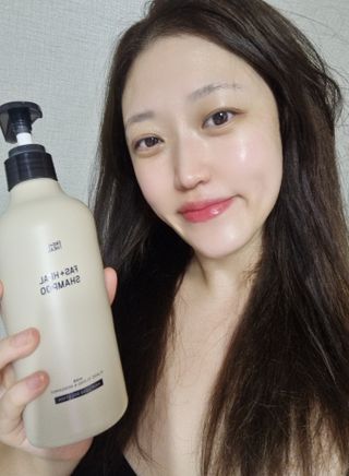 패스트힐(fast heal) 패스트힐 탈모증상완화샴푸 470ml — 5점을 준 리뷰어가 2023년 9월 올린 사용 사진