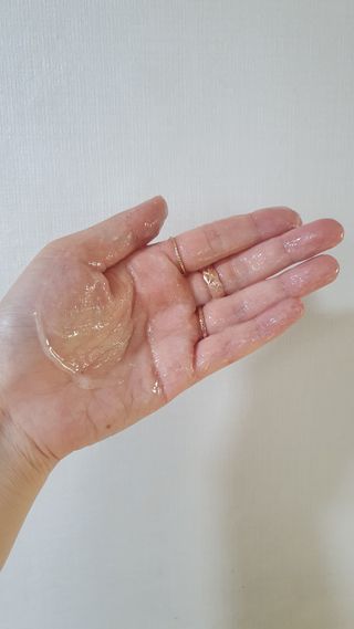 벨먼 내추럴스파 수분광채 스크럽 바디워시 600ml 5종 — 5점을 준 리뷰어가 2022년 5월 올린 사용 사진