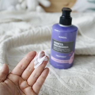 쿤달 [KUNDAL 공식] 프리미엄 헤어 케어 스페셜 세트 샴푸 500ml &amp; 트리트먼트 500ml — 5점을 준 리뷰어가 2021년 3월 올린 사용 사진