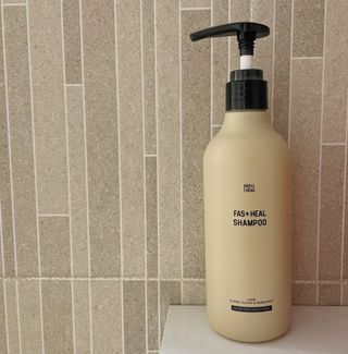 패스트힐(fast heal) 패스트힐 탈모증상완화샴푸 470ml — 5점을 준 리뷰어가 2022년 12월 올린 사용 사진