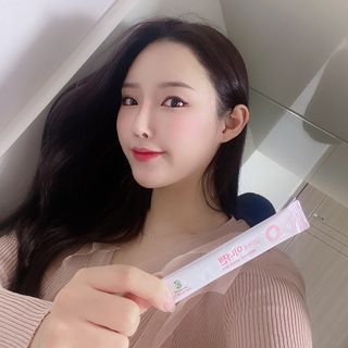 [모마네] 이너뷰티 히알루론산 비오틴 코큐텐 저분자피쉬콜라겐 - 3 g 30포 ★석류맛 — 5점을 준 리뷰어가 2021년 12월 올린 사용 사진