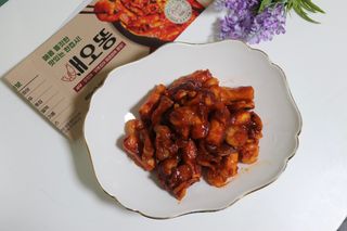 화끈한녀석들 새오똥400g 새우,오징어,똥집 볶음요리 소스,밀떡, 참기름 포함 — 5점을 준 리뷰어가 2022년 11월 올린 사용 사진