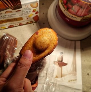 [메종콜리브리] 프랑스 마들렌 메종콜리브리 헤이즐넛 마들렌 2팩 — 5점을 준 리뷰어가 2021년 10월 올린 사용 사진