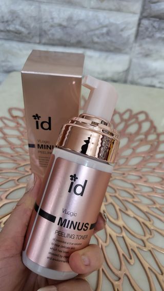 아이디플라코스메틱 아이디 브이로직 마이너스 필링 토너 110ml — 5점을 준 리뷰어가 2022년 5월 올린 사용 사진