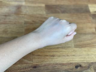 약손명가코스메틱 에오스보떼 스피드터치 선크림 50ml — 5점을 준 리뷰어가 2021년 8월 올린 사용 사진