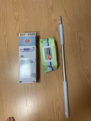 3M 스카치브라이트 파스텔블루 대형 밀대걸레 + 물걸레청소포 대형 30매 세트 — 5점을 준 리뷰어가 2023년 12월 올린 사용 사진