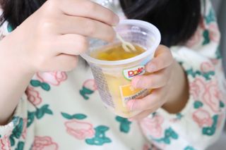 돌 MF[Dole] 파인애플컵/망고컵/복숭아컵 198g 6입X1박스 (맛 1가지 랜덤 발송) — 5점을 준 리뷰어가 2024년 5월 올린 사용 사진