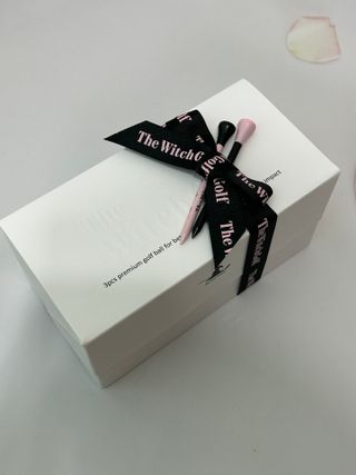 더위치골프(thewitchgolf) 프리미엄 골프 공 더위치골프 매트 펄 컬러의 3피스볼 더위치골프 골프볼 선물세트 — 5점을 준 리뷰어가 2023년 9월 올린 사용 사진