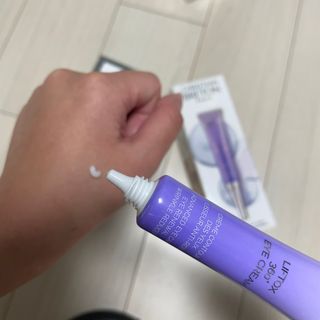 크리스티앙 브르통 리프톡스 360도 입체 아이크림 15ml — 5점을 준 리뷰어가 2022년 10월 올린 사용 사진