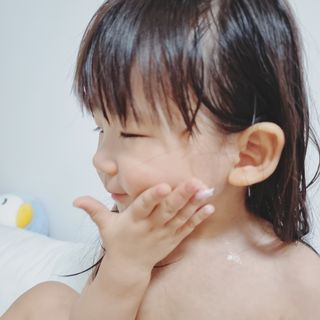 빅그린 베이비라인 3종세트 - 샴푸앤바디워시500ml,올인원로션500ml,바디크림170ml — 5점을 준 리뷰어가 2022년 11월 올린 사용 사진