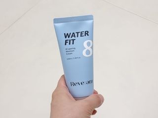 나우 [리브엠]피부 속부터 겹겹이, 촘촘하게! 워터핏8중 수분착붙 크림 — 5점을 준 리뷰어가 2025년 5월 올린 사용 사진