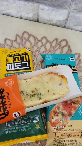 [푸딩팩토리] 싱글팩토리 피도그 100g x 3ea (불고기/콤비네이션/핫치킨) — 5점을 준 리뷰어가 2022년 9월 올린 사용 사진