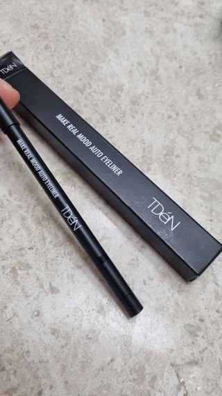 틸디앤 메이크 리얼무드 오토 아이라이너 — 5점을 준 리뷰어가 2021년 12월 올린 사용 사진