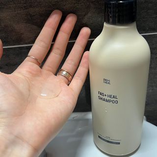 패스트힐(fast heal) 패스트힐 탈모증상완화샴푸 470ml — 4점을 준 리뷰어가 2023년 6월 올린 사용 사진