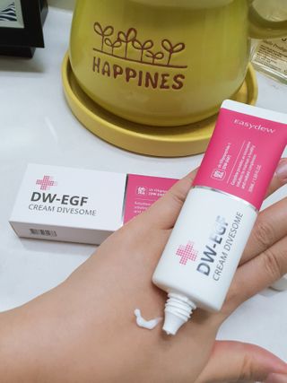 이지듀 DW-EGF 크림 다이브좀_콜라겐이 쏙쏙, 탄력피부로 다이빙 — 5점을 준 리뷰어가 2021년 2월 올린 사용 사진