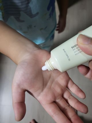 젠바이오 코스메틱스 젠바이오수딩크림]   가려운 피부 & 아토피 원픽 크림 — 5점을 준 리뷰어가 2022년 8월 올린 사용 사진