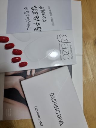 데싱디바 글레이즈 젤네일 크레이지 레드 가을 컬렉션_4종 중 택 1 — 4점을 준 리뷰어가 2021년 10월 올린 사용 사진