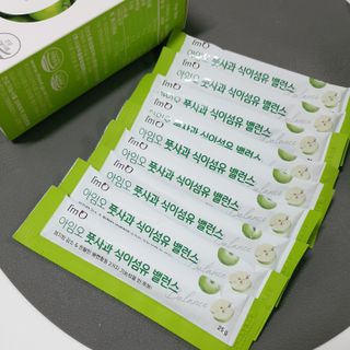 아임오 풋사과 식이섬유 밸런스 젤리 14포 — 5점을 준 리뷰어가 2021년 6월 올린 사용 사진