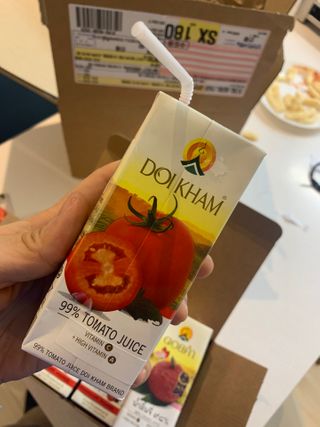 도이캄 착즙 완숙 토마토 200ml 12팩 무설탕 태국왕실 기내식주스 — 5점을 준 리뷰어가 2021년 2월 올린 사용 사진