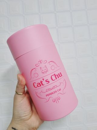 페페로니 잘 먹는 캣츄 - 알래스카 연어 24개입 — 5점을 준 리뷰어가 2021년 7월 올린 사용 사진