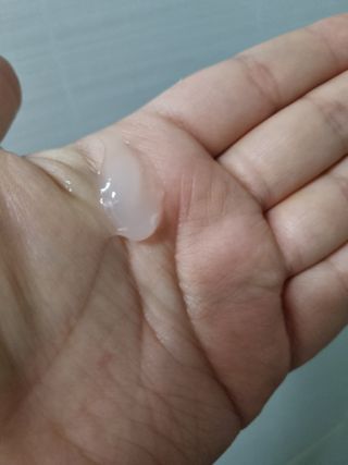 라로지크 X3 리페어 퍼퓸 헤어팩 150mℓ — 4점을 준 리뷰어가 2021년 12월 올린 사용 사진