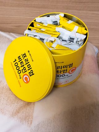 서울약사신협 프리미엄비타민C1000_2.5G x 100포 — 4.5점을 준 리뷰어가 2021년 5월 올린 사용 사진