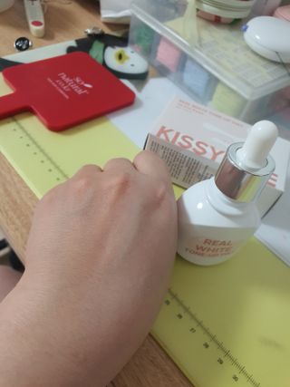 KISSY BAE 키시베이 키시베이 리얼화이트 톤업틴트 — 4.5점을 준 리뷰어가 2021년 8월 올린 사용 사진