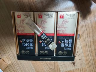 서울약사신협_투데이홍삼정플러스스틱_10g x 30포 — 5점을 준 리뷰어가 2021년 5월 올린 사용 사진