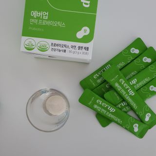 [몸엔용] 에버업 멀티비타민&미네랄, 눈건강 루테인 혈행건강 오메가3, 면역 프로바이오틱스 3종 택1 — 5점을 준 리뷰어가 2022년 4월 올린 사용 사진