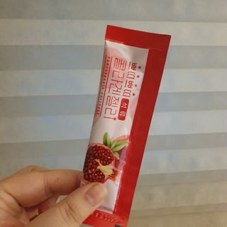 헬스업_쁘띠쁘띠석류콜라겐젤리_20g x 14포 — 4점을 준 리뷰어가 2020년 12월 올린 사용 사진