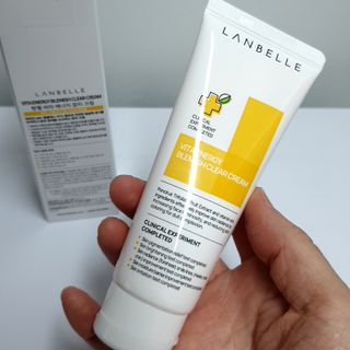 랑벨 비타 에너지 잡티 크림 75ml (피부 속 기미완화크림) — 3점을 준 리뷰어가 2022년 6월 올린 사용 사진