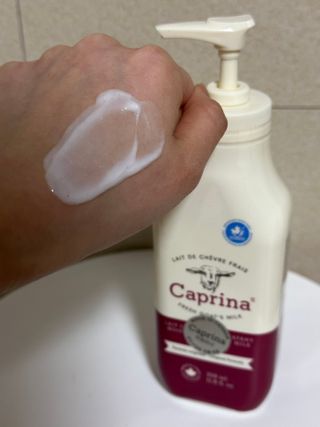 카프리나 산양밀크 모이스춰라이징 바디로션 350ml(오리지널향) — 4점을 준 리뷰어가 2023년 4월 올린 사용 사진