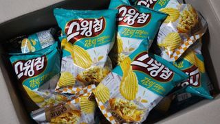 스윙칩 <스윙로드 한정판> 스윙칩 갈릭디핑소스맛 20봉 — 5점을 준 리뷰어가 2021년 10월 올린 사용 사진