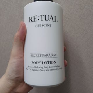 레츄얼 더 센트 바디로션 시크릿 파라다이스(500ml) — 5점을 준 리뷰어가 2022년 6월 올린 사용 사진
