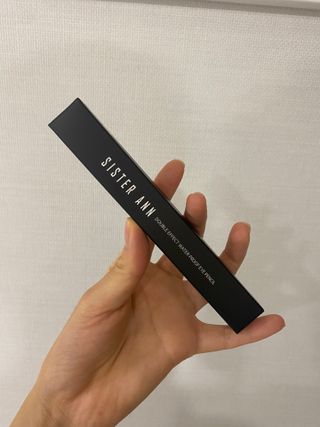 씨스터앤 더블이펙트 워터프루프 아이펜슬 11종 택 1 — 5점을 준 리뷰어가 2022년 2월 올린 사용 사진