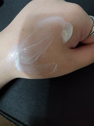 랑벨 내츄럴 프레시 업 선크림 75ml — 5점을 준 리뷰어가 2022년 5월 올린 사용 사진