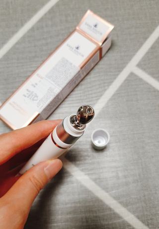 산수시 일루미네이팅 펄 영양 다크서클 스틱 아이 크림 케어 15ml — 5점을 준 리뷰어가 2021년 6월 올린 사용 사진
