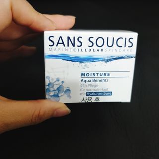 산수시 아쿠아 베네핏 24h 수부지 물광 속건조 수분크림 50ml — 5점을 준 리뷰어가 2021년 6월 올린 사용 사진