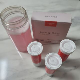 [슬림드랍 석류맛] 건기식 다이어트 보조제 겸 비타민 — 4.5점을 준 리뷰어가 2022년 1월 올린 사용 사진